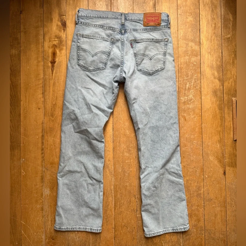 Levi's 527 Men's Slim bootcut Light Wash Blue Jeans